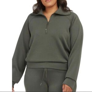 SPANX Air Essentials Half-Zip Medium